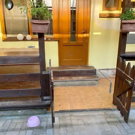 Zuzanittin Domcek * Rožňava